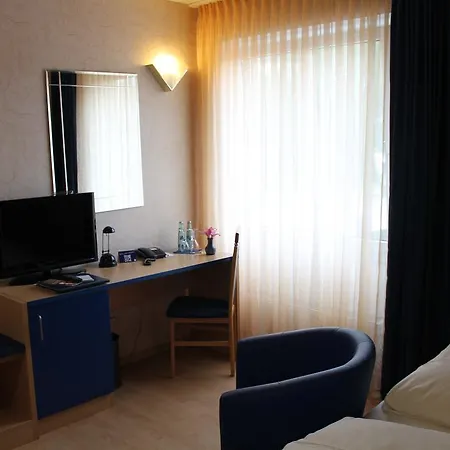 Chassalla 3* Kassel