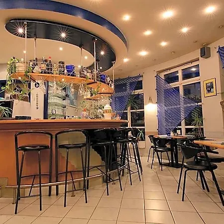 查萨拉酒店 3*